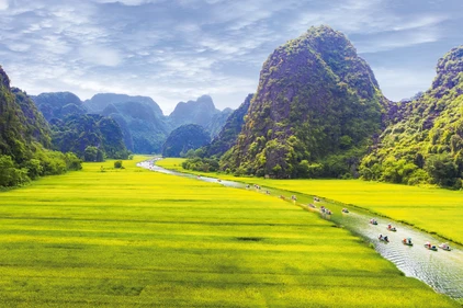 In der Trockenen Halong-Bucht