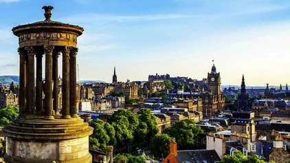 Blick vom Calton Hill aus über die Altstadt von Edinburgh