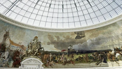 Glaskuppel und Wandgemälde der Bourse de Commerce Paris