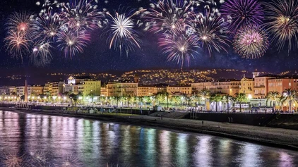 Silvesterfeuerwerk über Nizza