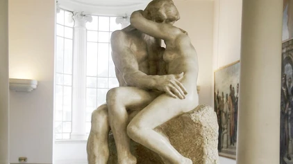 Rodins Skulptur "Der Kuss" im Musée des Beaux-Arts