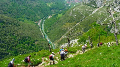 Wanderung im Flusstal