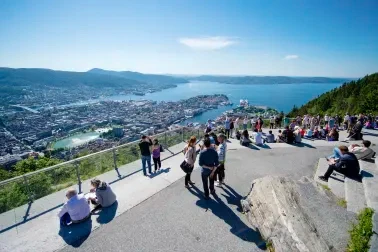 Sicht von Bergens Hausberg Fløyen
