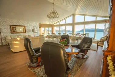 Gemeinschaftlicher Wohnbereich der Arctic Panorama Lodge