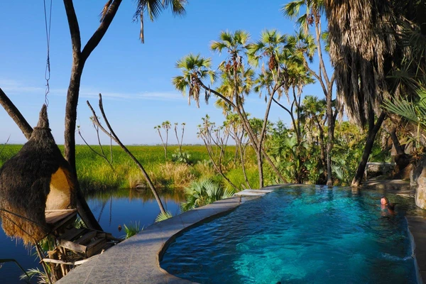 Entspannen Sie am Pool der Doho Lodge im Awash Nationalpark, Äthiopien