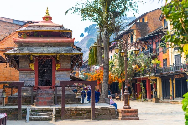 Historischer Tempelplatz in der Altstadt von Bandipur, Nepal