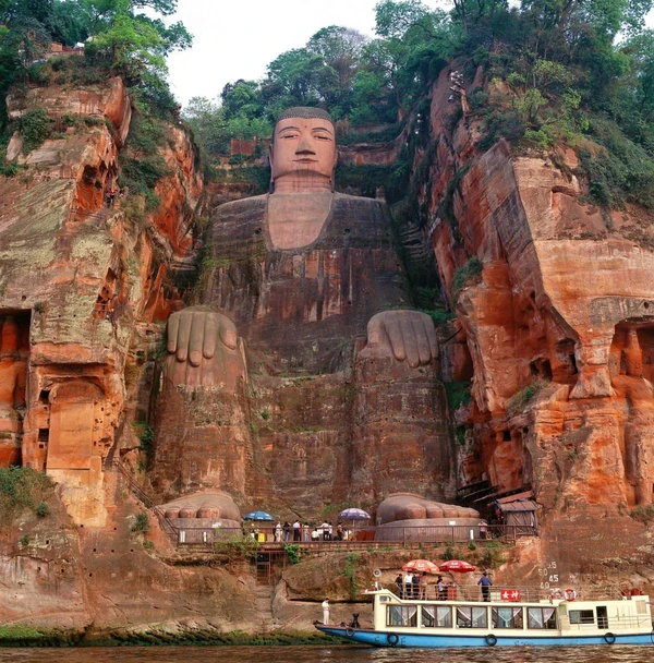 Großer Buddha von Leshan: Ein kulturelles Naturwunder in China