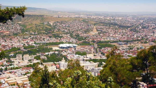 Tiflis: Entdecken Sie die beeindruckende Stadtansicht von Georgien
