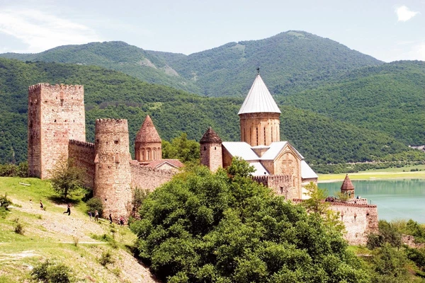 Festungsanlage Ananuri in Georgien – Entdecken Sie die beeindruckende Kultur und Geschichte