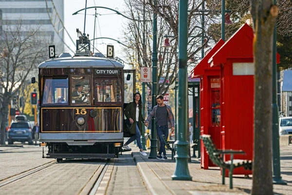 Entdecken Sie Christchurch mit der Straßenbahn – eine Stadtführung in Neuseeland.