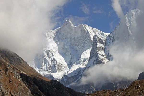 Jannu (7710 m) – Ein majestätischer Anblick vom Trekking-Routen in Nepal