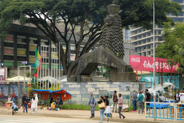 Löwe von Judah in der Churchill Avenue, Addis Abeba – ein Blick auf Kultur und Stadtleben