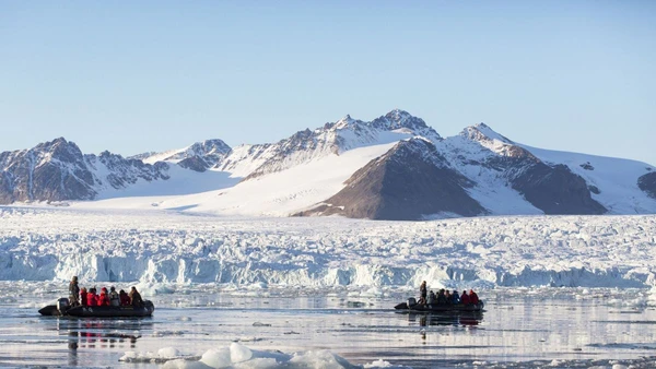 Zodiactour im Eis - Abenteuer in der arktischen Natur Grönlands