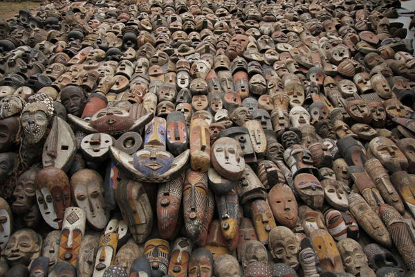Handwerkermarkt in Luanda