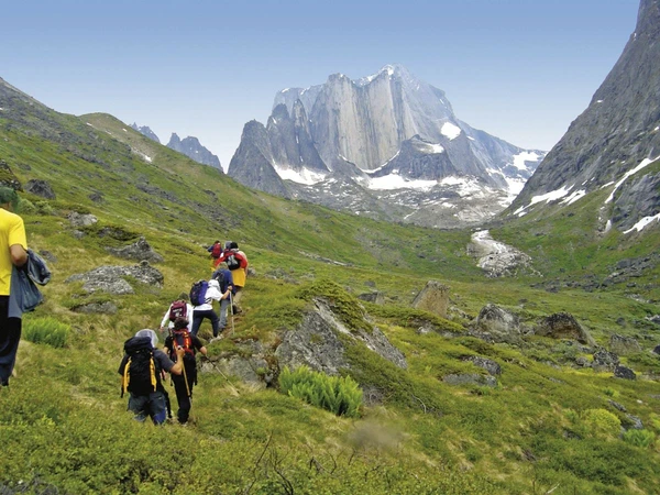 Wanderung zu den spektakulären Gipfeln Südgrönlands