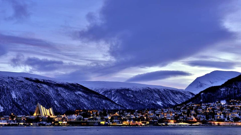 Start- und Endpunkt dieser Reise: das winterliche Tromsö