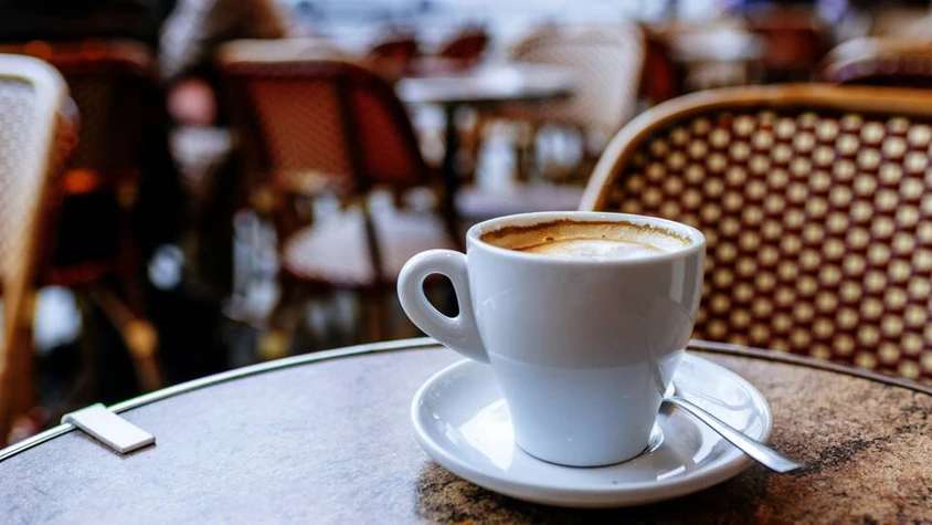 Kaffeepause im Straßencafé