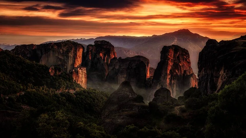 Meteora bei Sonnenuntergang