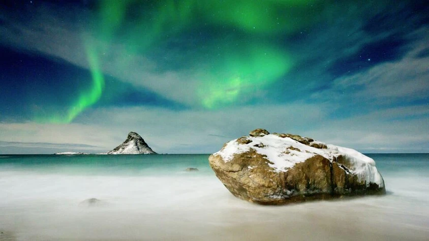 Polarlicht über den norwegischen Vesteralen