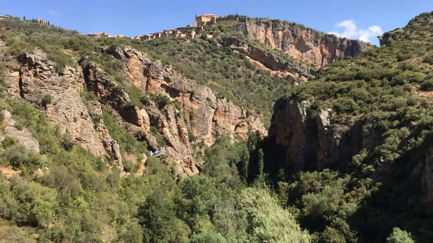 Schlucht und Burg