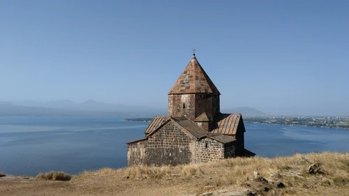 Armenien Georgien Reise - Kloster Sewanawank und Sevansee