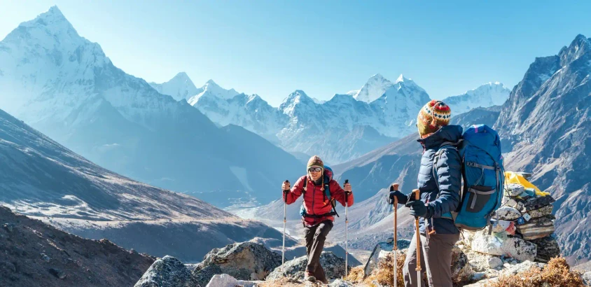 Etappe bei Dughla mit Blick auf den Ama Dablam - Soloviova Liudmyla - Soloviova Liudmyla /Adobe.com