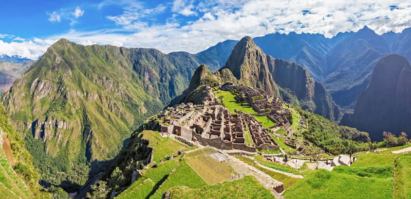 Panoramablick auf Machu Picchu - saiko3p - © saiko3p / Adobe.com